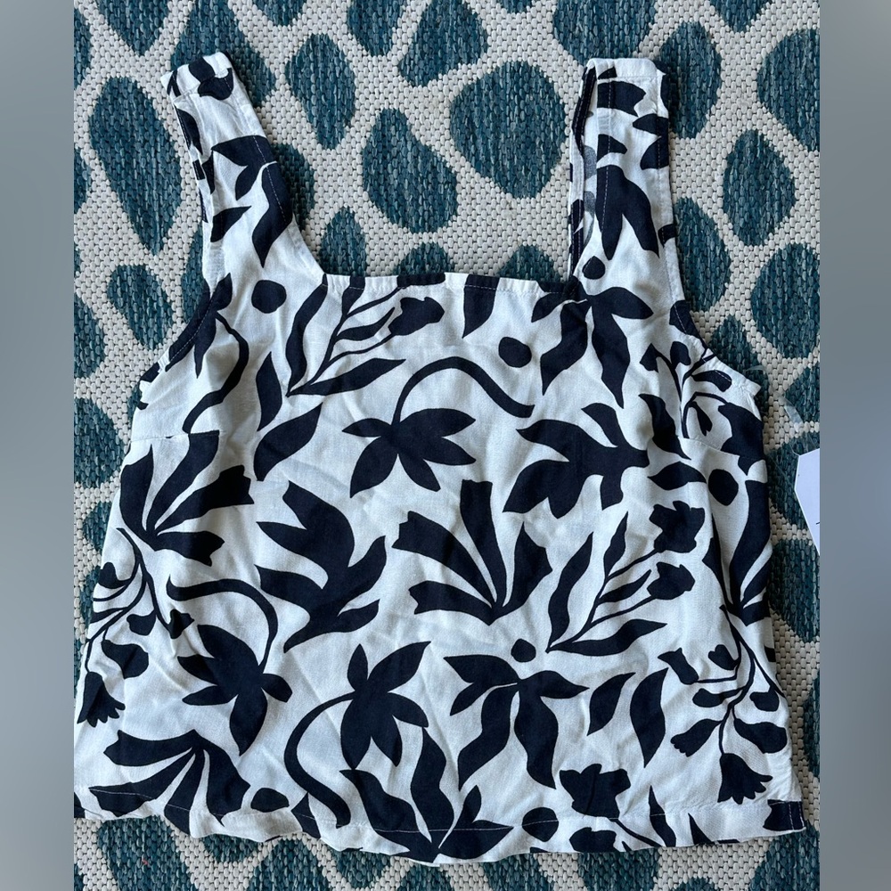 Time and Tru Black and White Floral Top